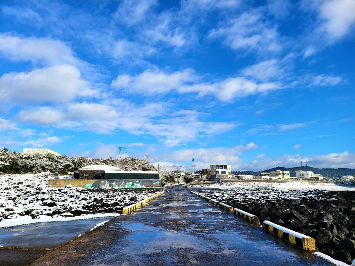 海威池私人度假屋 西归浦市 外观 照片